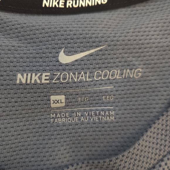 Nike zonal cooling tee/  activewear - Picture 4 of 6